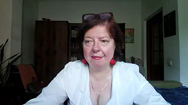 Violet Pulse online show from 5, 6, 2026