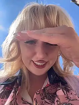 RonnieKiss online show from 19, 6, 2026