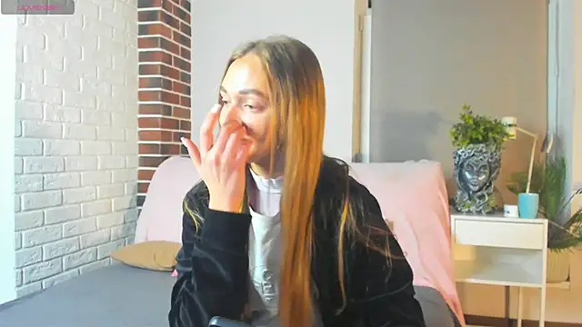 MarryLuz online show from 28, 9, 2025