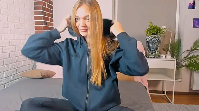 MarryLuz online show from 30, 9, 2025