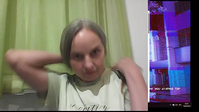 Snapshot of B_i_r_d_i_e chatting on 19, 9, 2025 B i r d i e online show from 19, 9, 2025