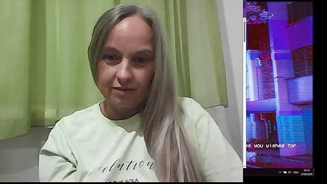 Snapshot of B_i_r_d_i_e chatting on 21, 9, 2025 B i r d i e online show from 21, 9, 2025