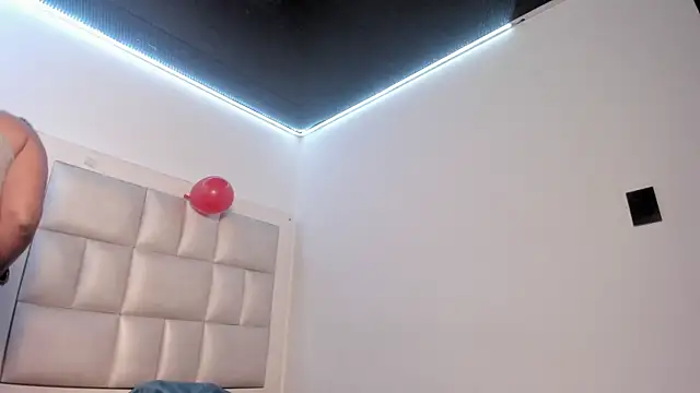 peyton  wat online show from 17, 7, 2026