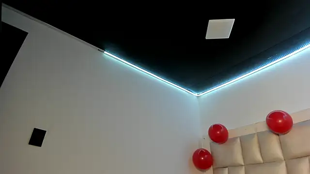 peyton  wat online show from 23, 4, 2026