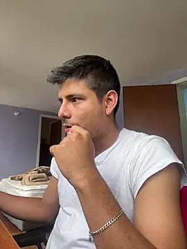 Snapshot of AnotherJuan_ chatting on 3, 10, 2025 AnotherJuan online show from 3, 10, 2025