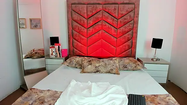 VanessaParis   online show from 28, 11, 2025