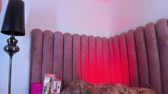 VanessaParis   online show from 2, 12, 2025