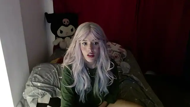 Emmy  Smith online show from 26, 9, 2025