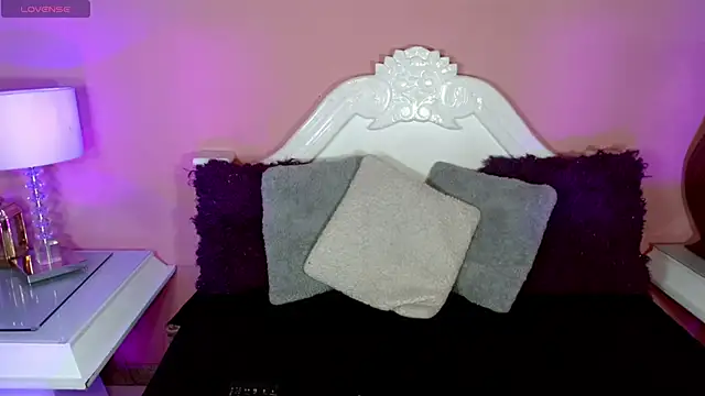 Snapshot of _IsabellaRousse chatting on 17, 11, 2025 IsabellaRousse online show from 17, 11, 2025