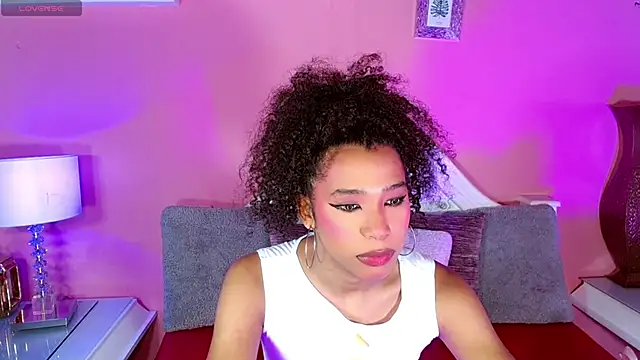 Snapshot of _IsabellaRousse chatting on 21, 11, 2025 IsabellaRousse online show from 21, 11, 2025