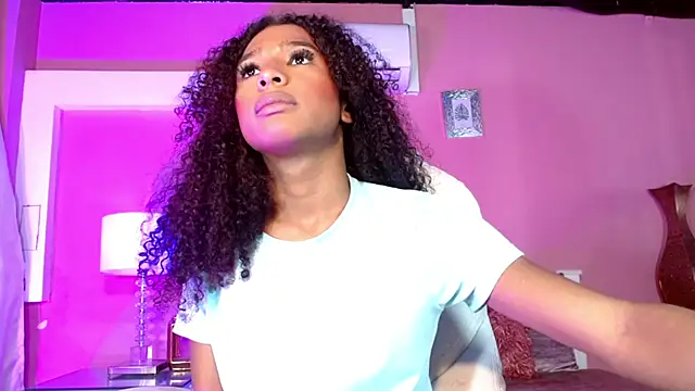 Snapshot of _IsabellaRousse chatting on 9, 10, 2025 IsabellaRousse online show from 9, 10, 2025