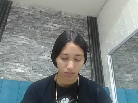 Lil Rose2006 online show from 11, 10, 2025