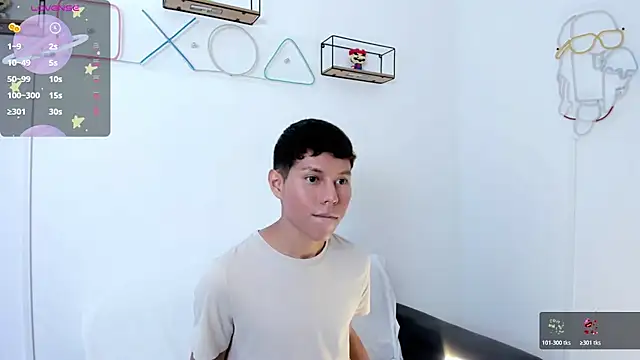 Snapshot of Little_liam chatting on 21, 11, 2025 Little liam online show from 21, 11, 2025