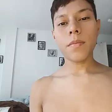 Snapshot of Little_liam chatting on 11, 11, 2025 Little liam online show from 11, 11, 2025