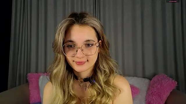 vivyboo111 online show from 28, 11, 2025