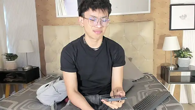 liam twiink online show from 9, 11, 2025