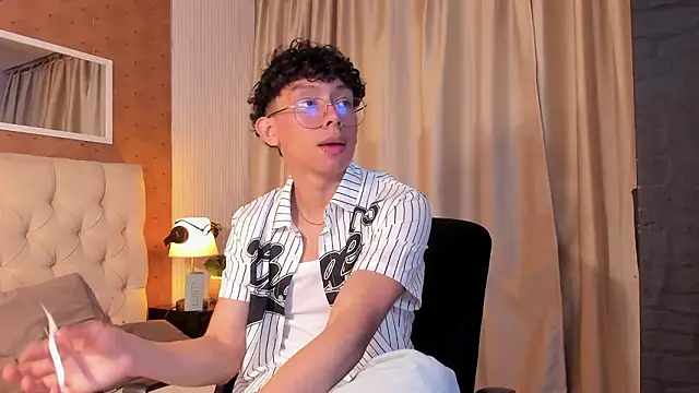 liam twiink online show from 8, 3, 2026