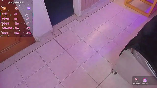 Snapshot of isa_vel chatting on 15, 11, 2025 isa vel online show from 15, 11, 2025