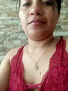 Snapshot of EllaCute_Young chatting on 6, 11, 2025 EllaCute Young online show from 6, 11, 2025