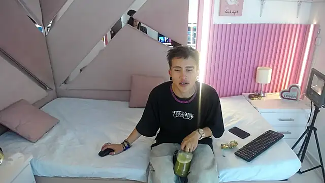 oblivionlove online show from 25, 3, 2026