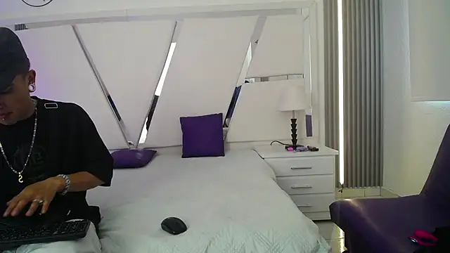 oblivionlove online show from 10, 11, 2025