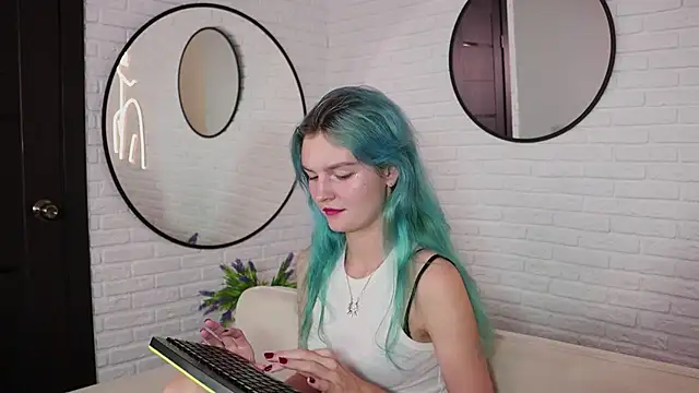 Snapshot of Lika_Sky chatting on 28, 9, 2025 Lika Sky online show from 28, 9, 2025