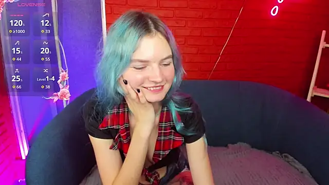 Snapshot of Lika_Sky chatting on 8, 11, 2025 Lika Sky online show from 8, 11, 2025