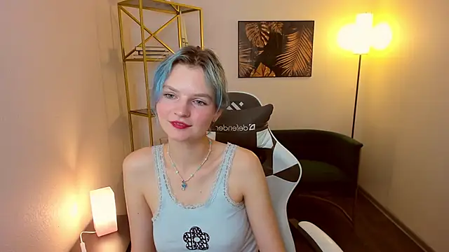Snapshot of Lika_Sky chatting on 9, 10, 2025 Lika Sky online show from 9, 10, 2025