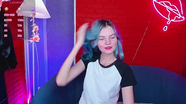 Snapshot of Lika_Sky chatting on 12, 11, 2025 Lika Sky online show from 12, 11, 2025