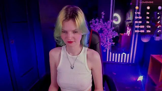Snapshot of Lika_Sky chatting on 15, 5, 2026 Lika Sky online show from 15, 5, 2026