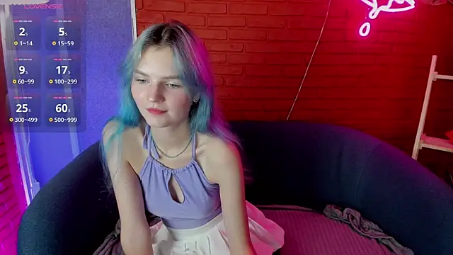 Snapshot of Lika_Sky chatting on 14, 10, 2025 Lika Sky online show from 14, 10, 2025