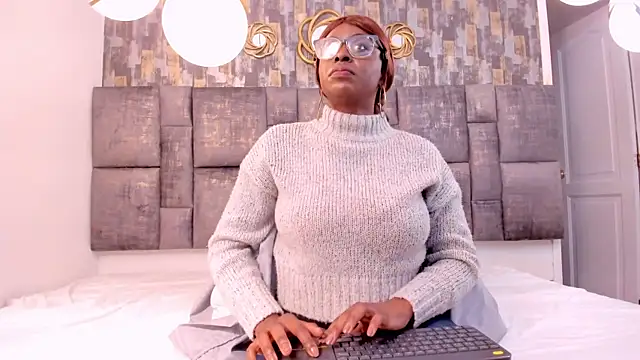 LolaJenkinss online show from 9, 10, 2025