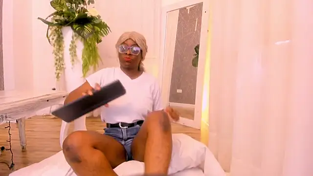 LolaJenkinss online show from 17, 11, 2025