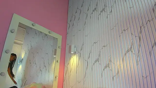 Missdionne curly online show from 27, 11, 2025