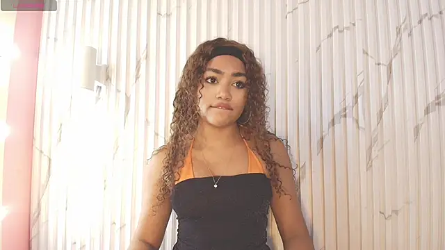Missdionne curly online show from 25, 9, 2025