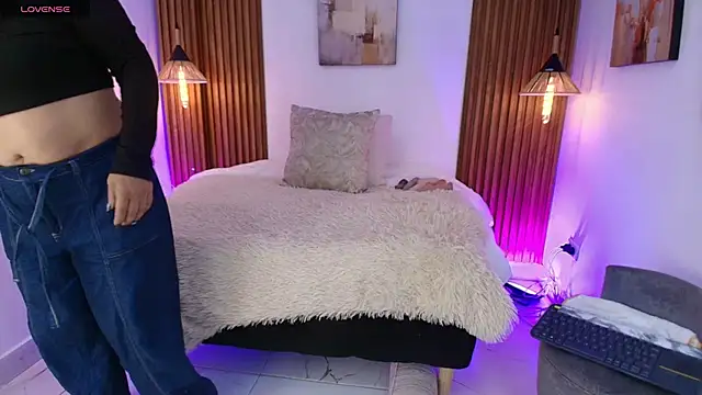 EvaGoddess  online show from 13, 4, 2026