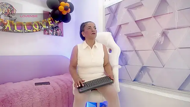 EvaGoddess  online show from 2, 11, 2025