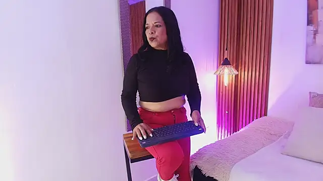 EvaGoddess  online show from 9, 6, 2026