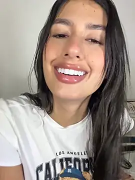 Julieta Duque online show from 24, 7, 2026
