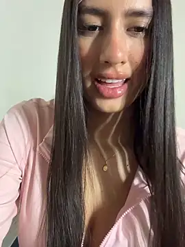 Julieta Duque online show from 17, 6, 2026