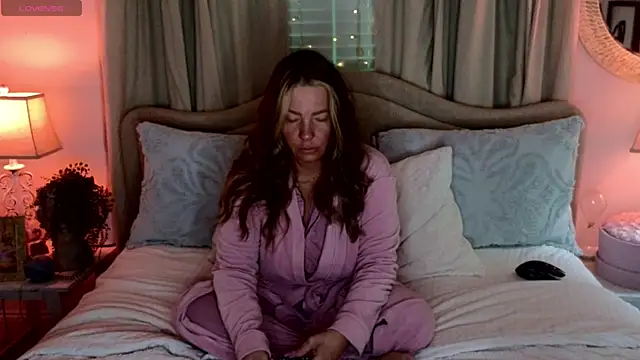 STIFFLERSMOMM online show from 25, 4, 2026