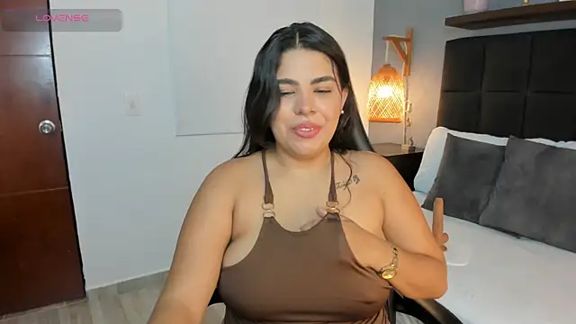 daniela crozee  online show from 26, 10, 2025