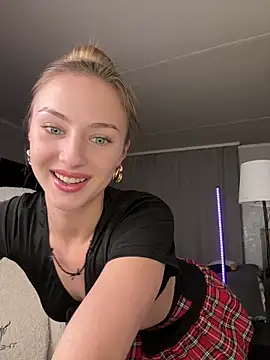 Mally Say online show from 12, 11, 2025