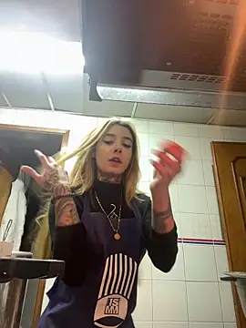 MoniUribe online show from 14, 10, 2025