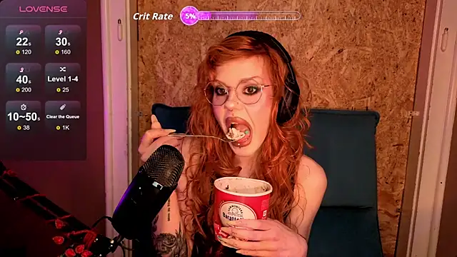 Snapshot of tacodeluxxxe chatting on 4, 3, 2026 tacodeluxxxe online show from 4, 3, 2026