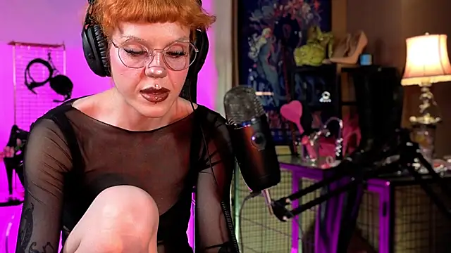tacodeluxxxe online show from 15, 5, 2026