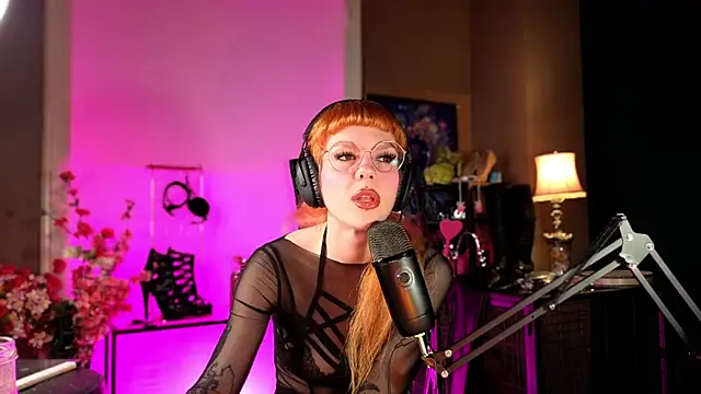tacodeluxxxe online show from 14, 5, 2026