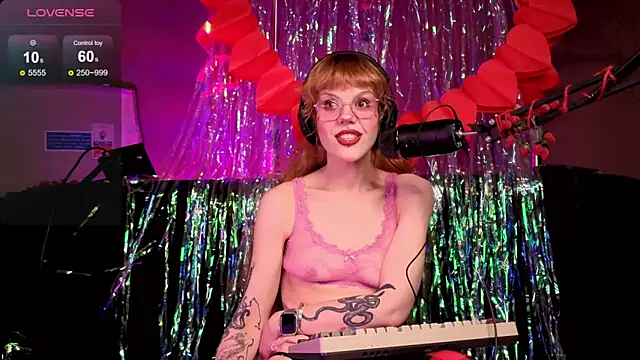 Snapshot of tacodeluxxxe chatting on 7, 2, 2026 tacodeluxxxe online show from 7, 2, 2026