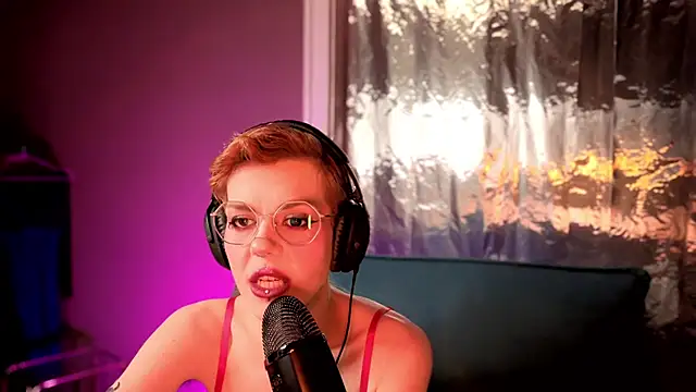 Snapshot of tacodeluxxxe chatting on 21, 3, 2026 tacodeluxxxe online show from 21, 3, 2026