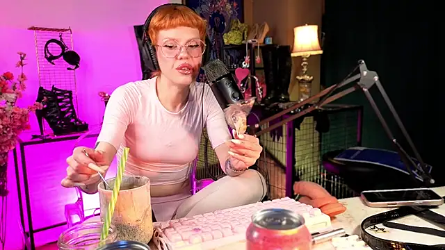 tacodeluxxxe online show from 10, 5, 2026